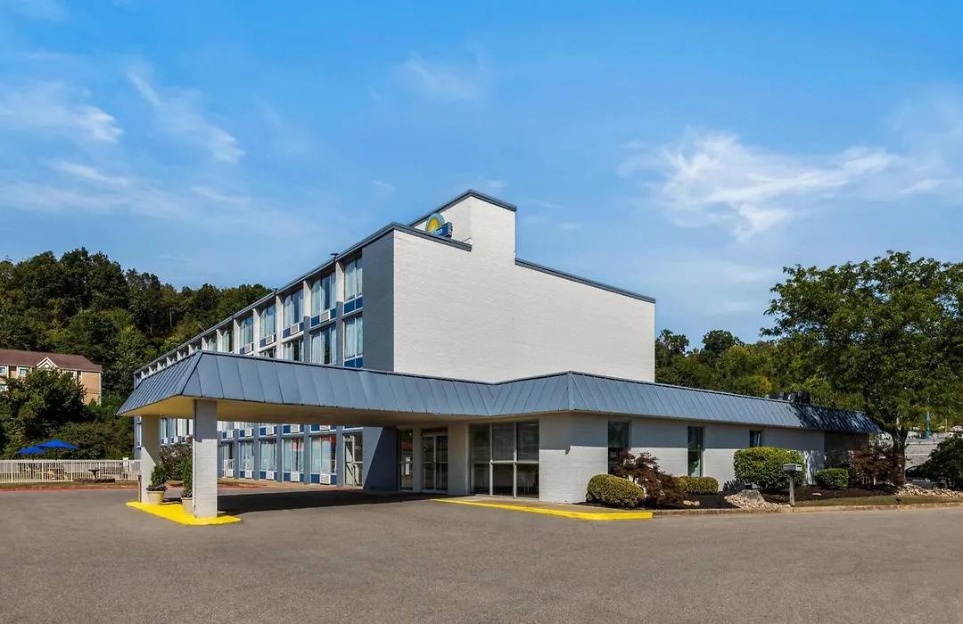 Days Inn By Wyndham Cambridge-1