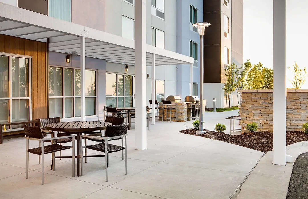 Towneplace Suites By Marriott Kansas City Airport-1