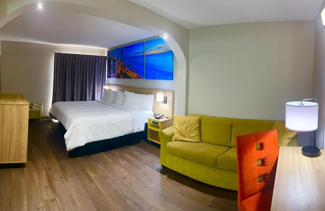 Days Inn & Suites By Wyndham Tampa Fairground-Casino-Ybor-1