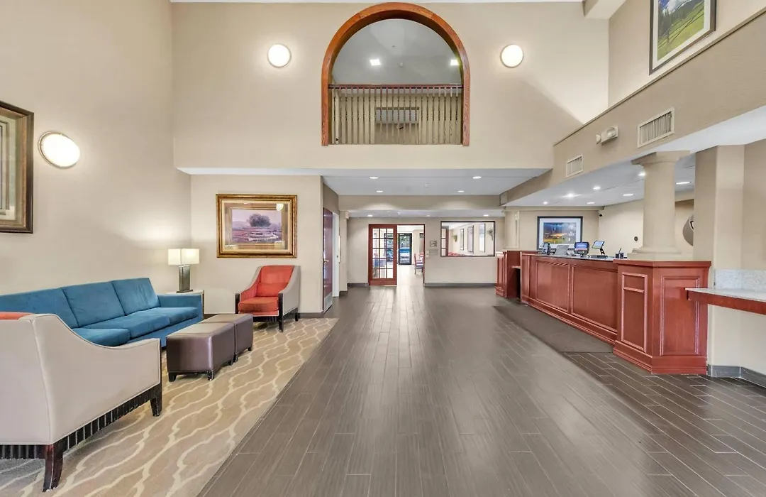 Comfort Suites Lakewood - Denver-1