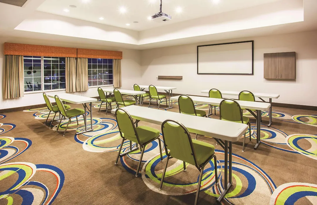 La Quinta By Wyndham St. Paul-Woodbury-1