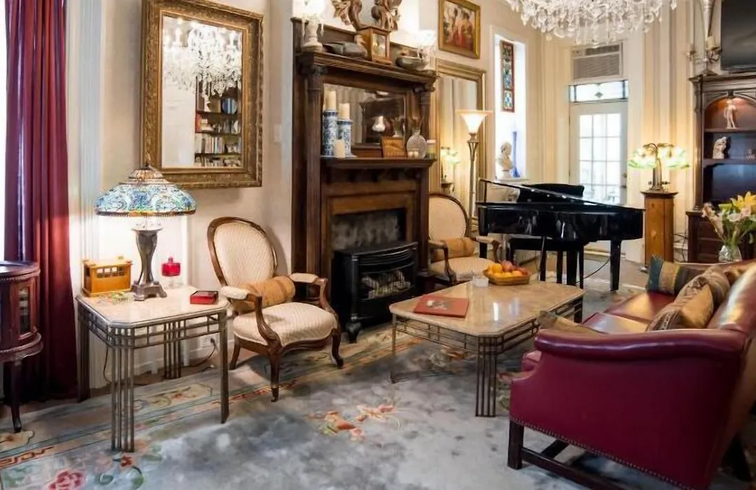 Manayunk Chambers Guest House-1