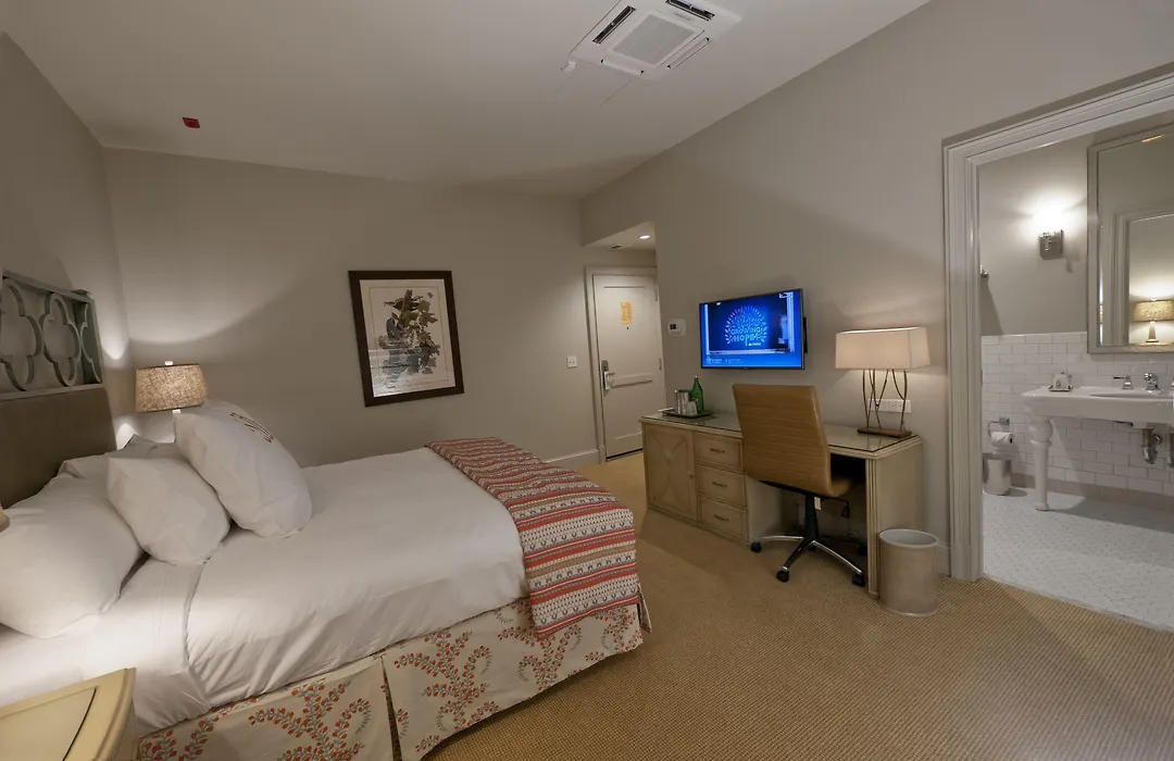 Southern Hotel-1