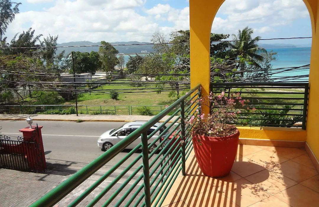 Altamont West Hotel-1