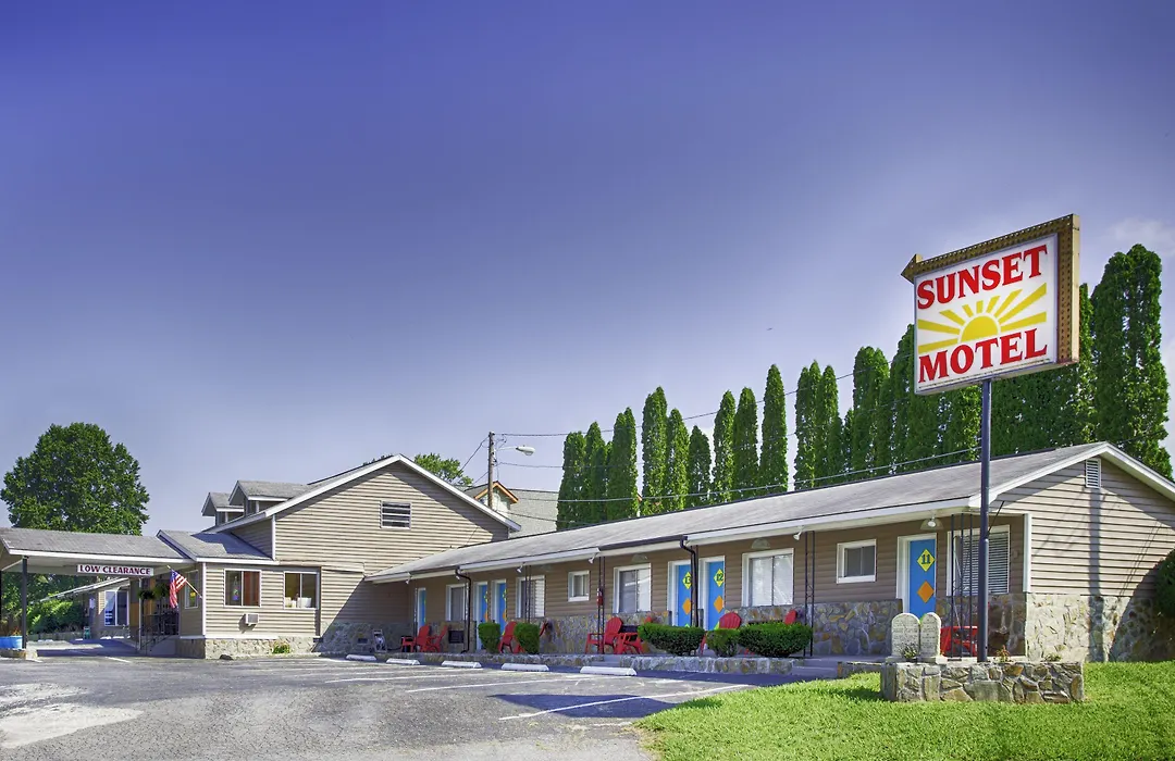 Sunset Motel-1