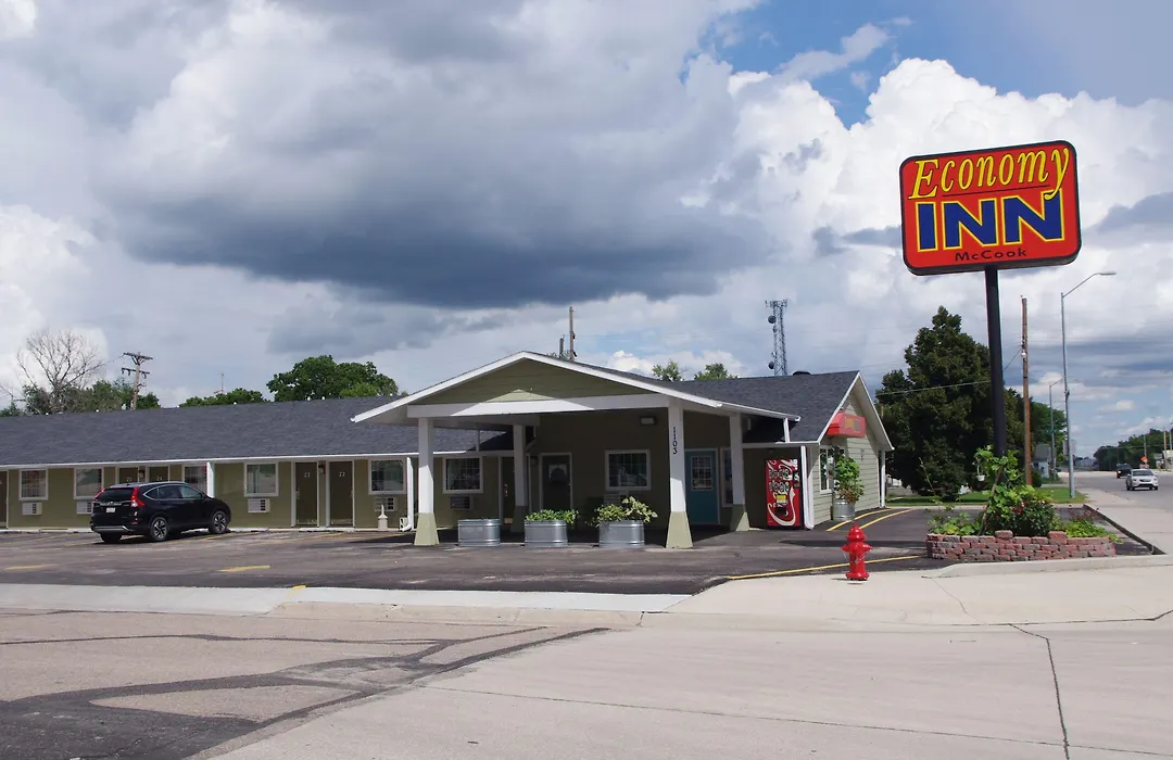 Economy Inn Mccook-1