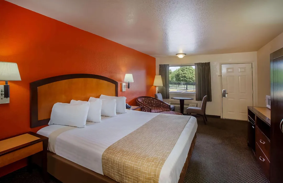 Travelodge By Wyndham Houston Hobby Airport-1