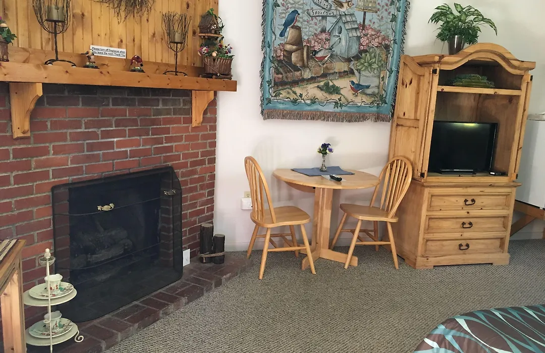 Smoky Falls Lodge-1