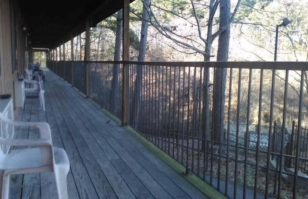 The Razorback Lodge-1