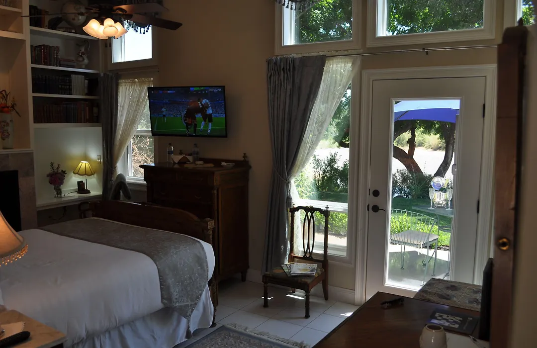 The River Belle Inn-1