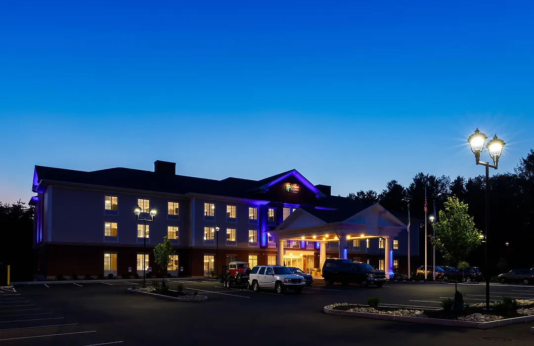 Holiday Inn Express & Suites - Sturbridge By Ihg-1