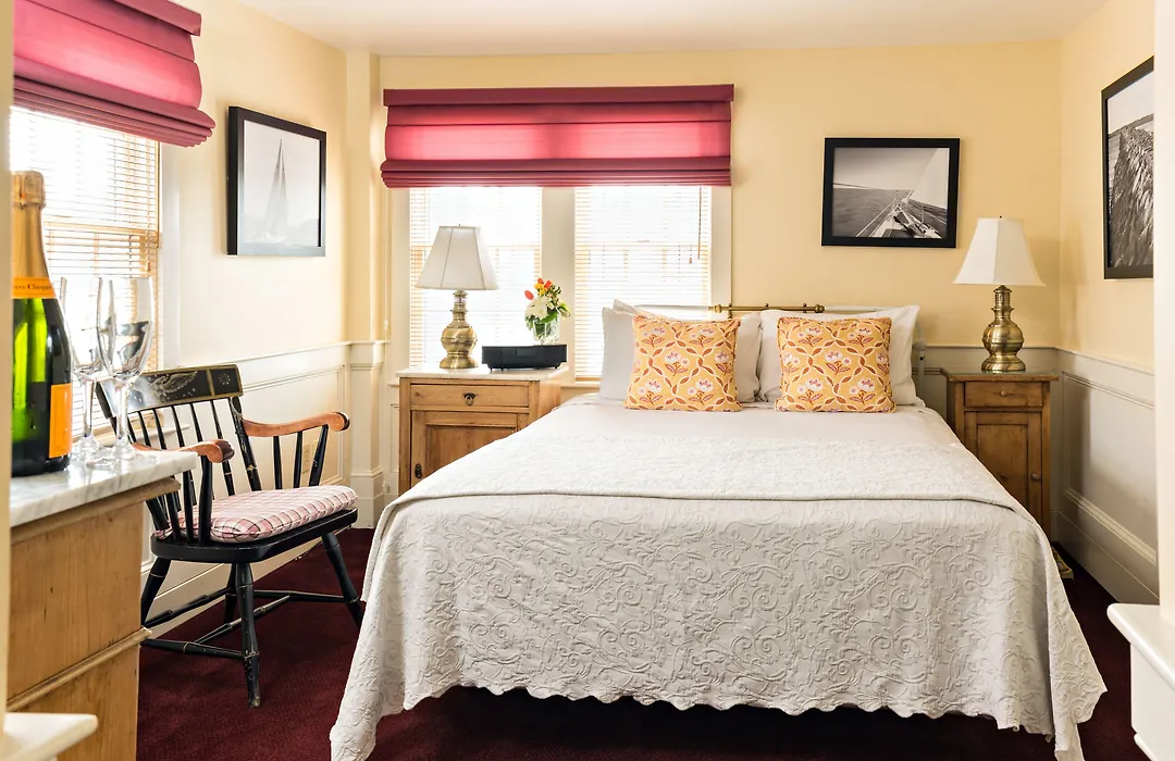 Brass Key Guesthouse Adults Only-1