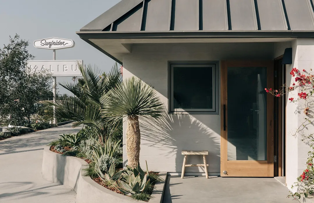 The Surfrider Malibu-1
