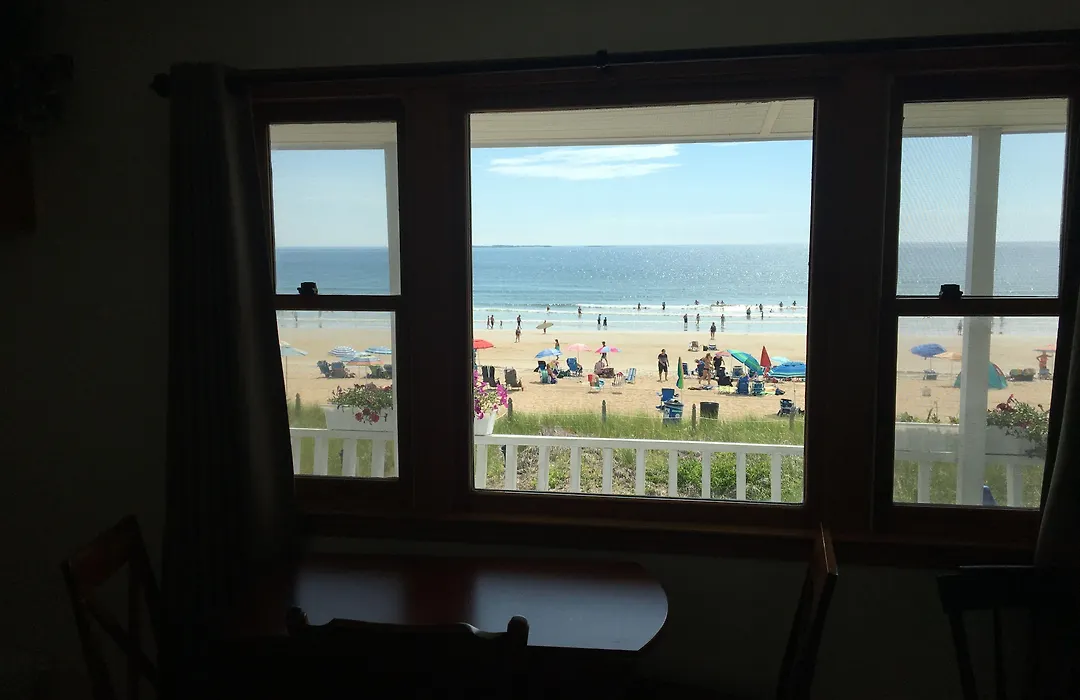 Sandpiper Beachfront Motel-1
