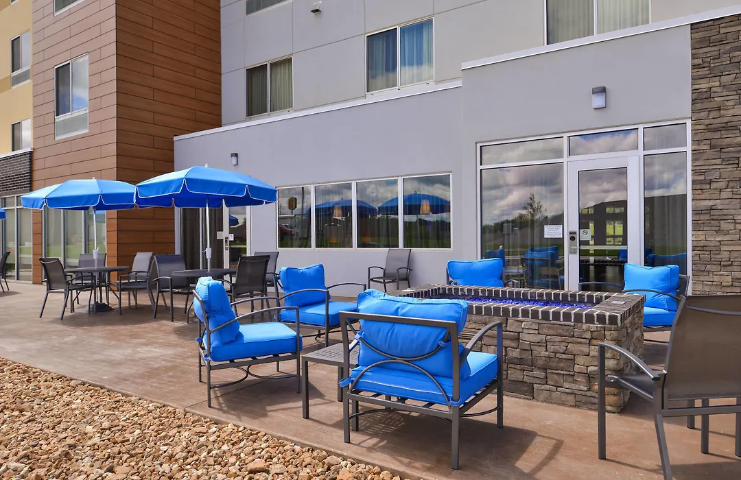 Fairfield Inn & Suites By Marriott Warrensburg-1