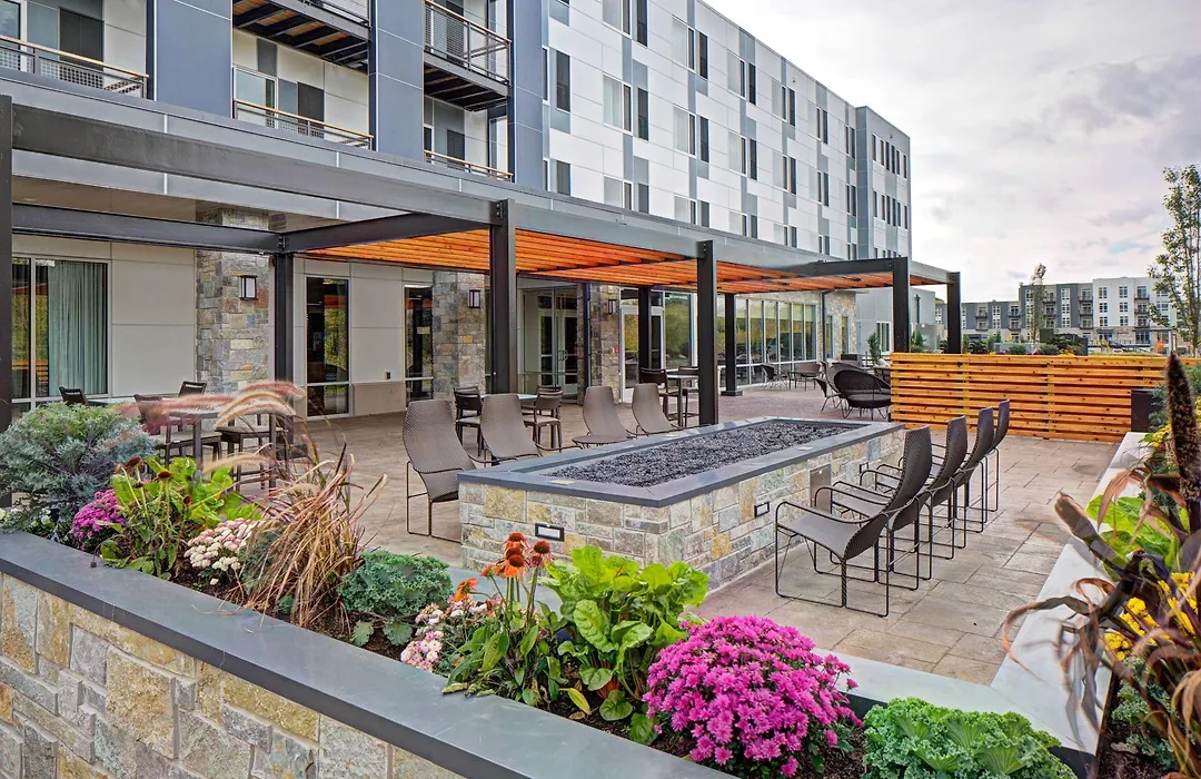 Courtyard By Marriott Appleton Riverfront-1