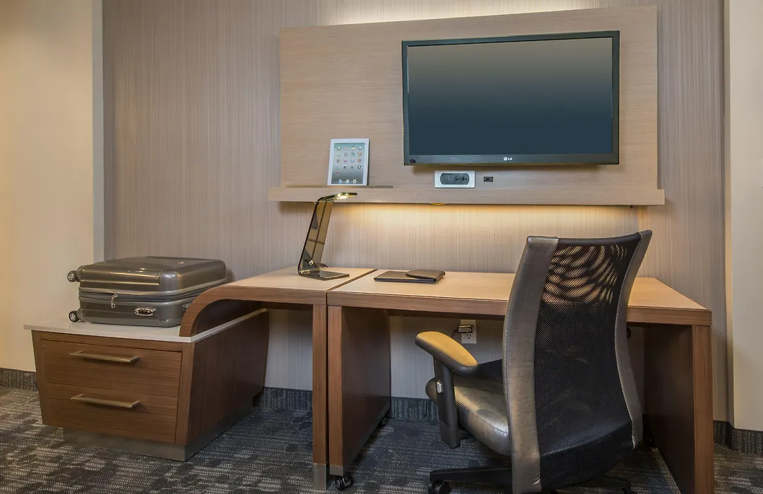 Courtyard By Marriott Houston Intercontinental Airport-1