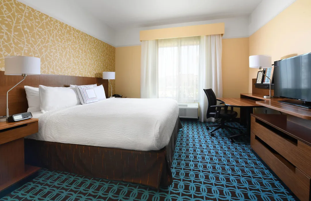Fairfield Inn & Suites By Marriott Fort Worth South/Burleson-1