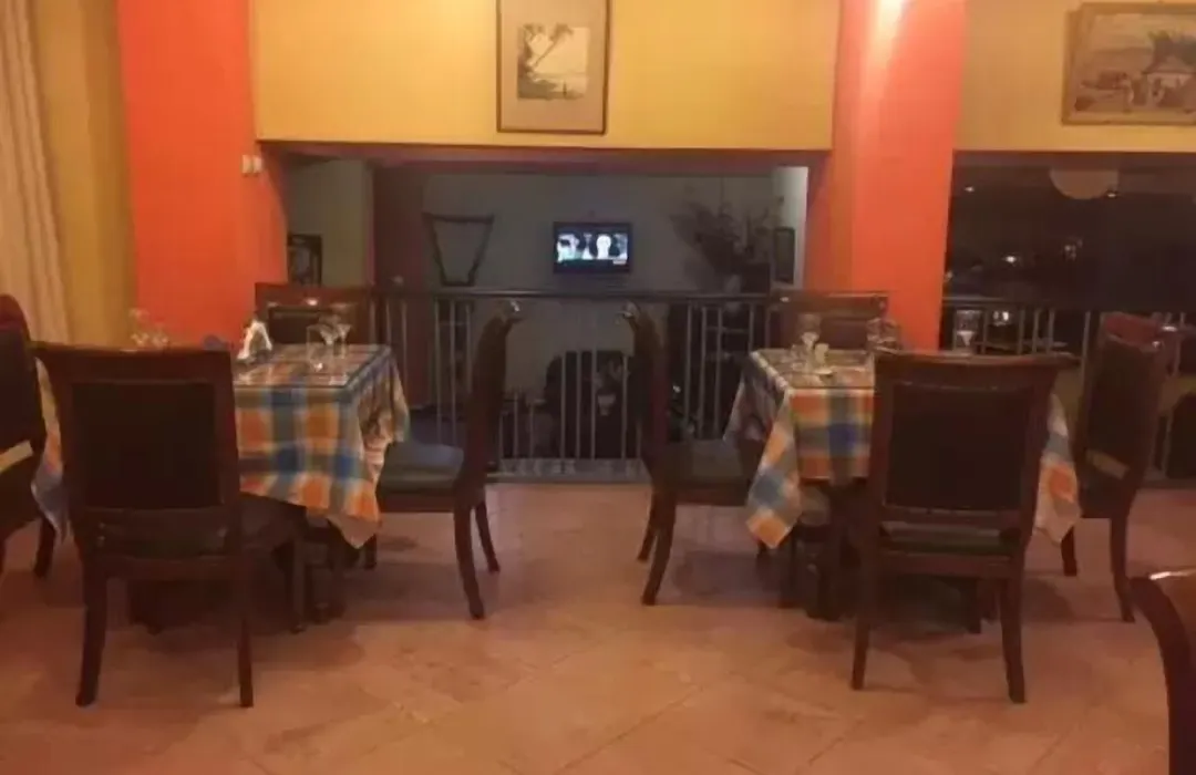 The Lions Den Hotel-1