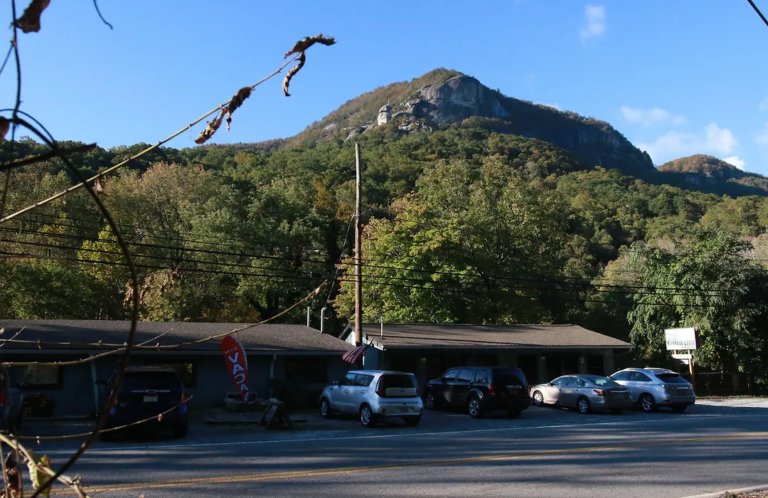 Riverside Lodge At Chimney Rock-1