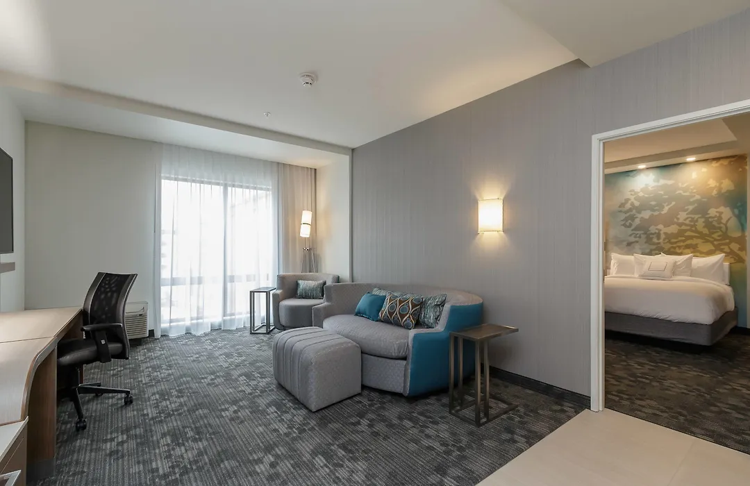 Courtyard By Marriott South Bend Downtown-1