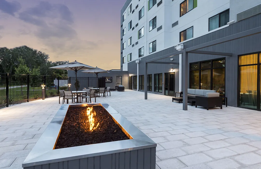 Courtyard By Marriott Tampa Northwest/Veterans Expressway-1