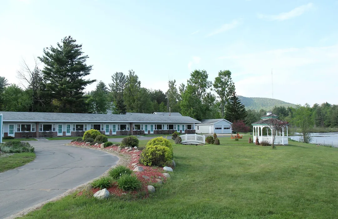 Sara Placid Inn & Suites-1