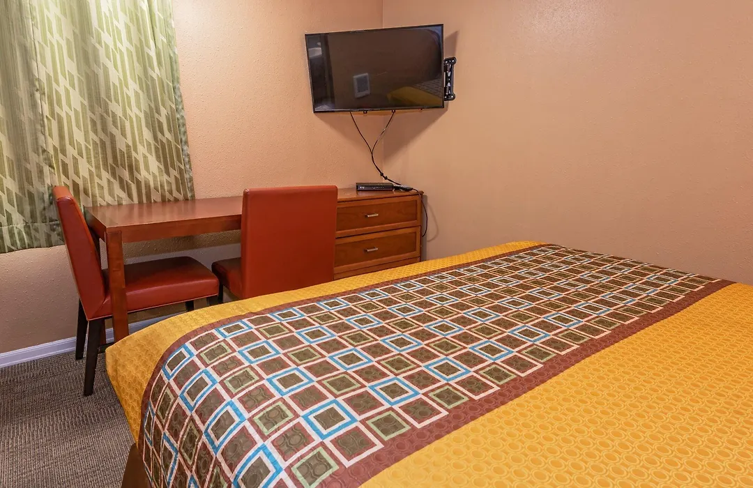 Far West Motel-1