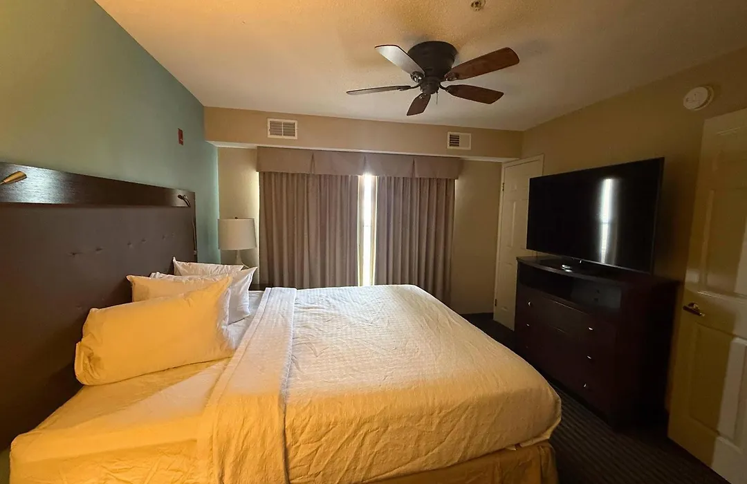 Mainstay Suites-1