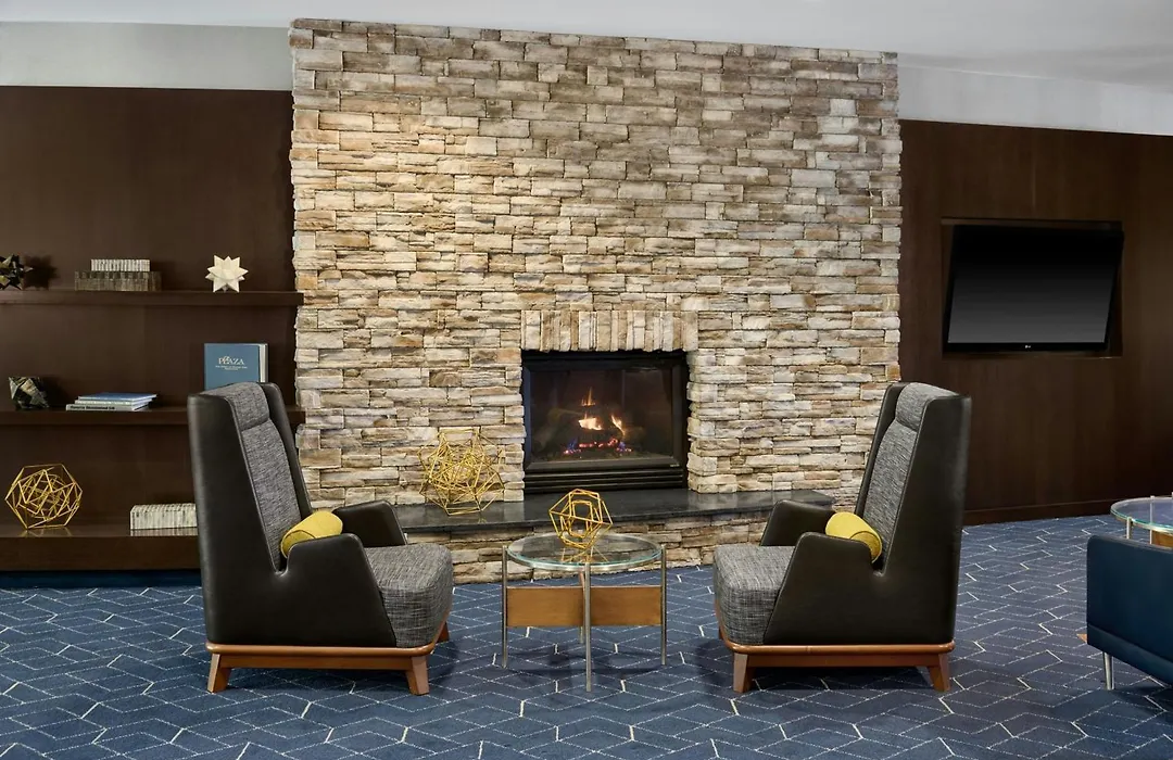 Courtyard By Marriott Kansas City Shawnee-1