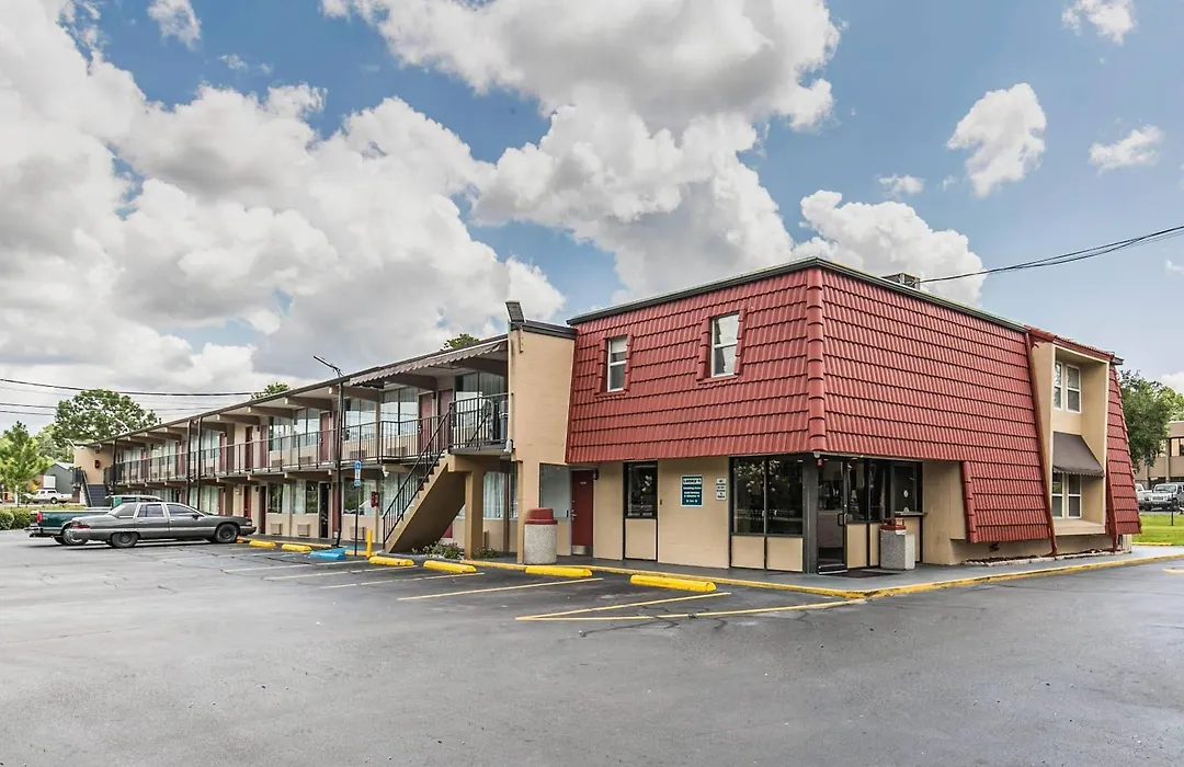 Econo Lodge Tallahassee I-10 Near University-1