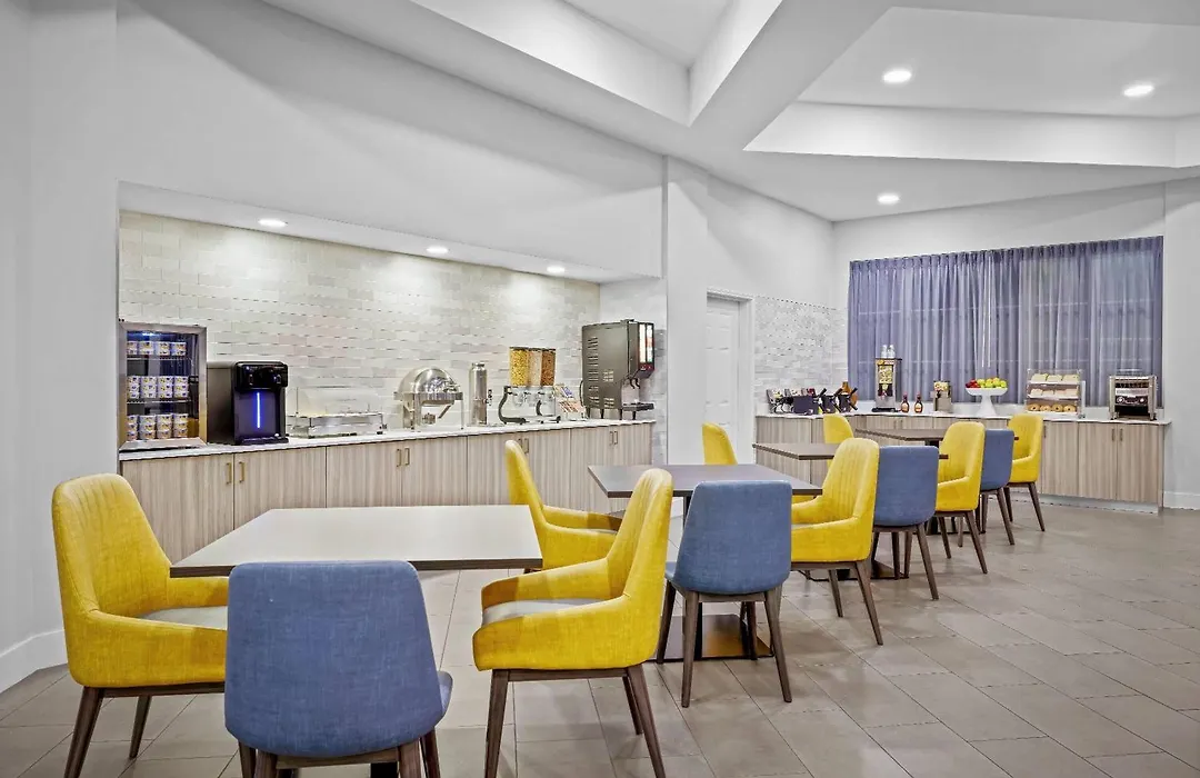 La Quinta By Wyndham Miami Airport West-1