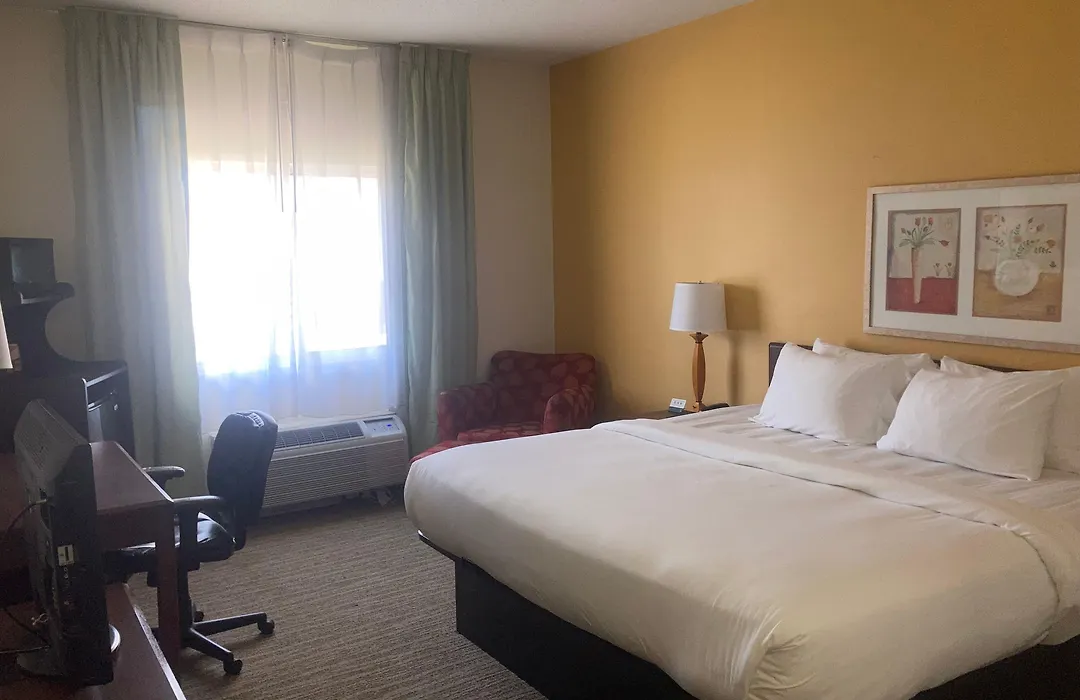 Wingate By Wyndham Uniontown-1