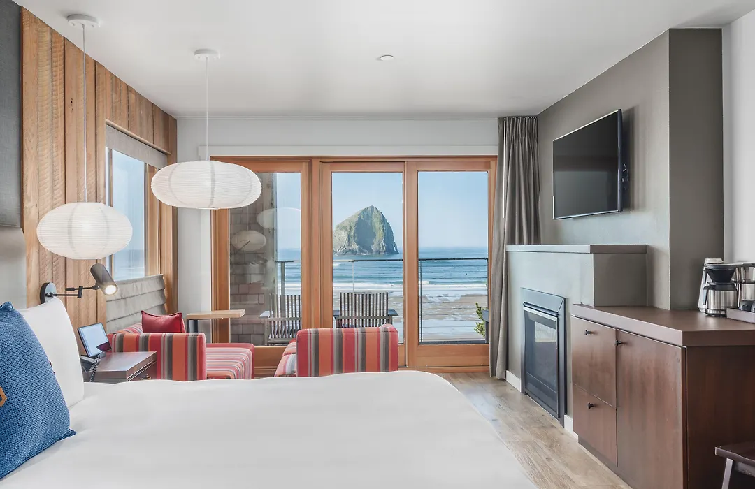 Headlands Coastal Lodge & Spa-1