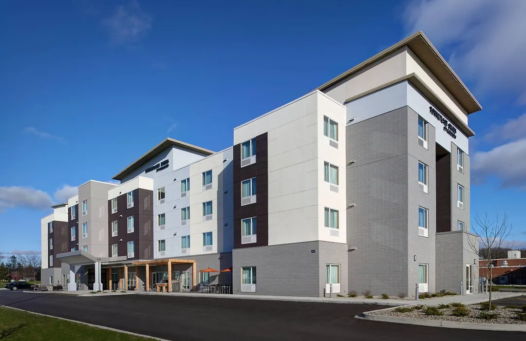 Towneplace Suites By Marriott Grand Rapids Airport-1