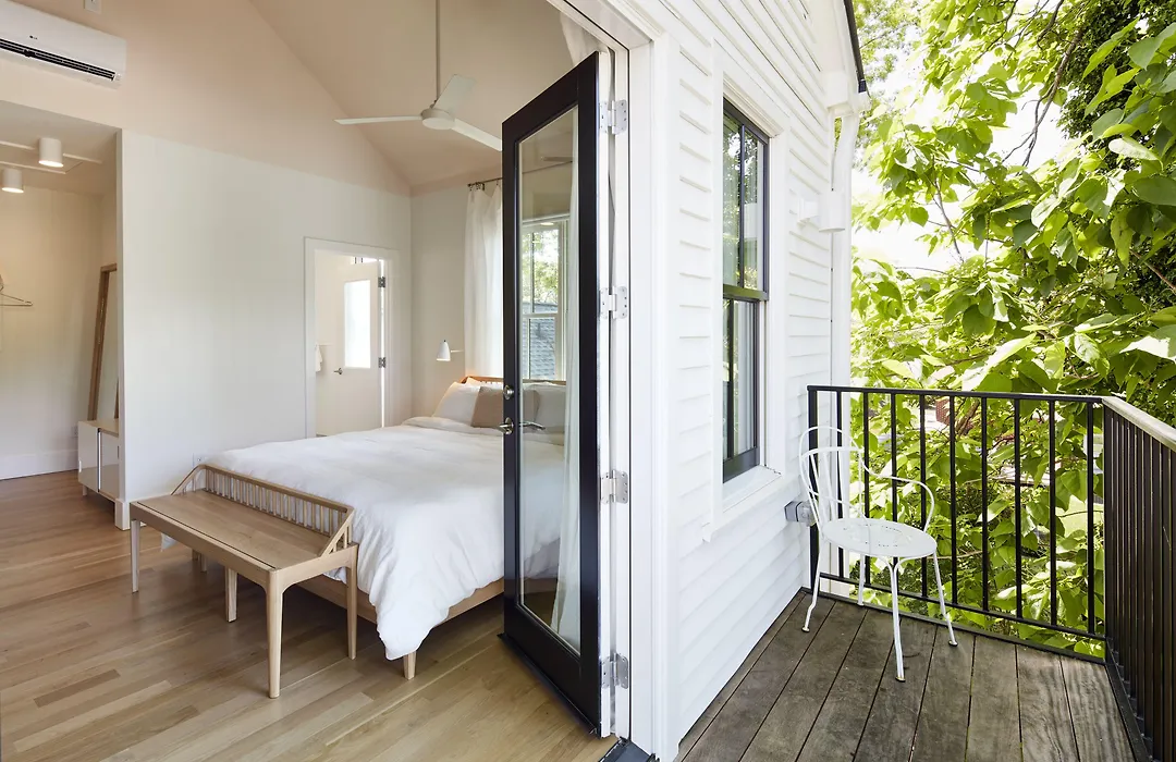 Guest House Raleigh- Adults Only-1