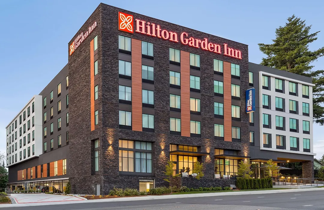 Hilton Garden Inn Seattle Airport-1