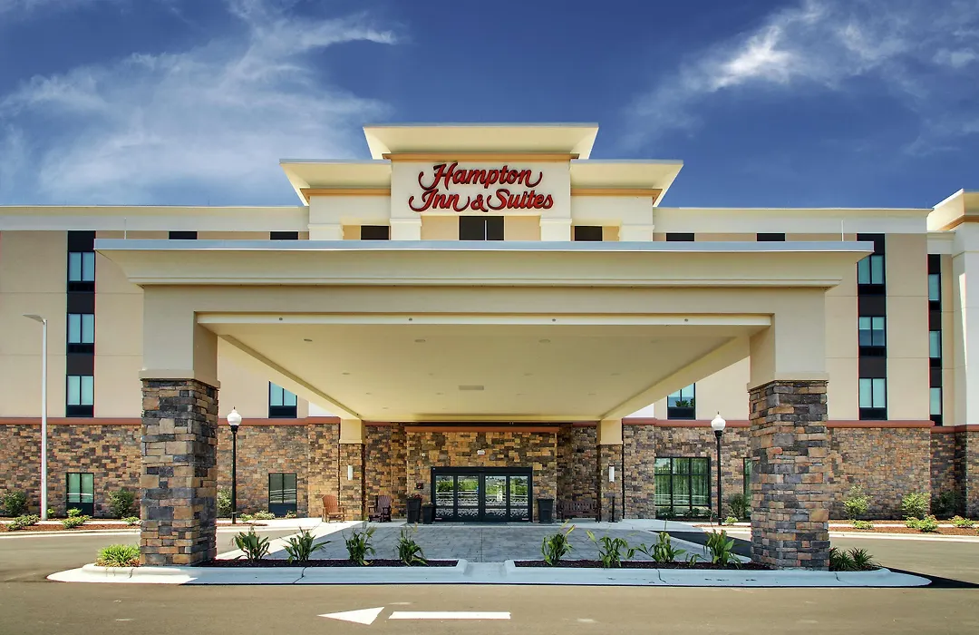 Hampton Inn & Suites By Hilton Southport-1