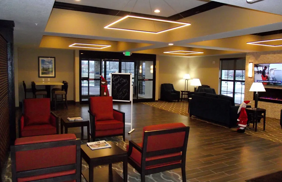 Comfort Inn & Suites Cedar Rapids Cid Eastern Iowa Airport-1