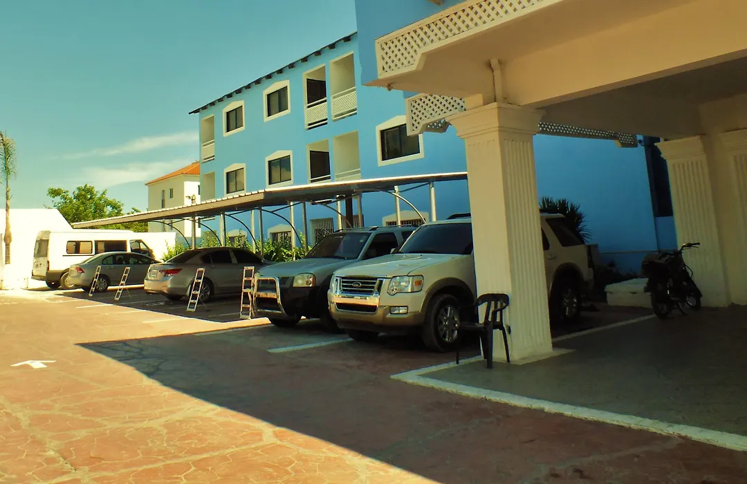 Hotel Maracas Punta Cana-1