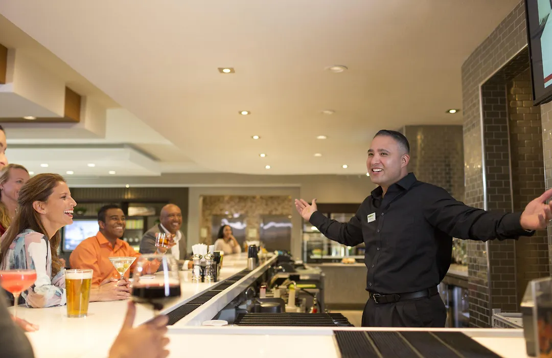 Holiday Inn & Suites Cedar Falls-Waterloo Event Ctr By Ihg-1