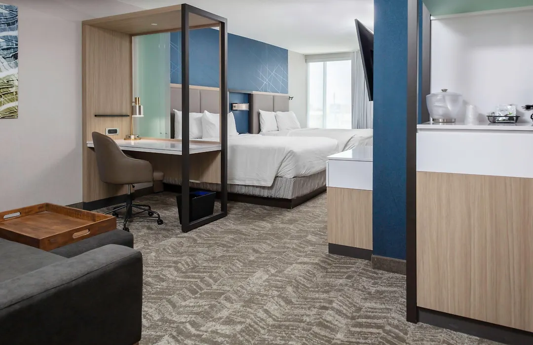 Springhill Suites Kansas City Airport-1