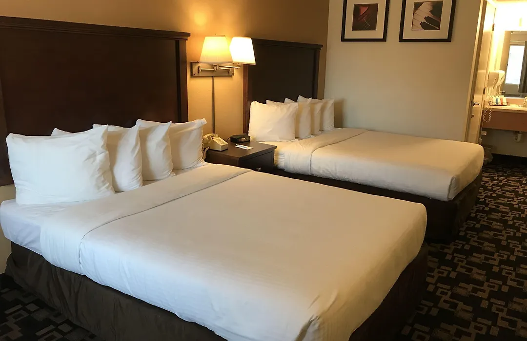 Morningglory Inn & Suites-1