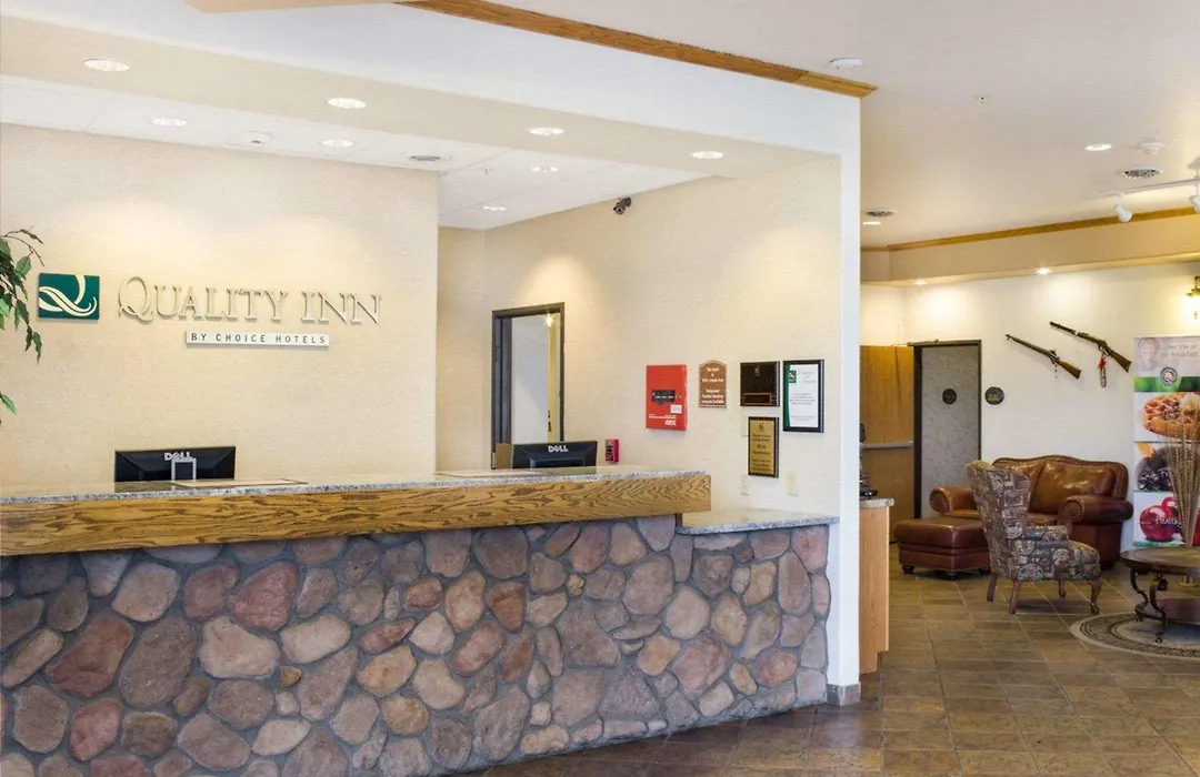 Quality Inn Oacoma - Chamberlain-1