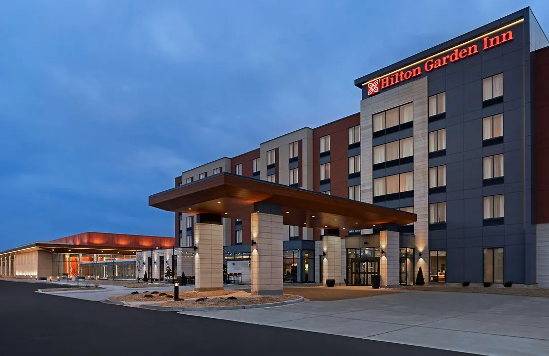 Hilton Garden Inn Milwaukee Brookfield Conference Center-1
