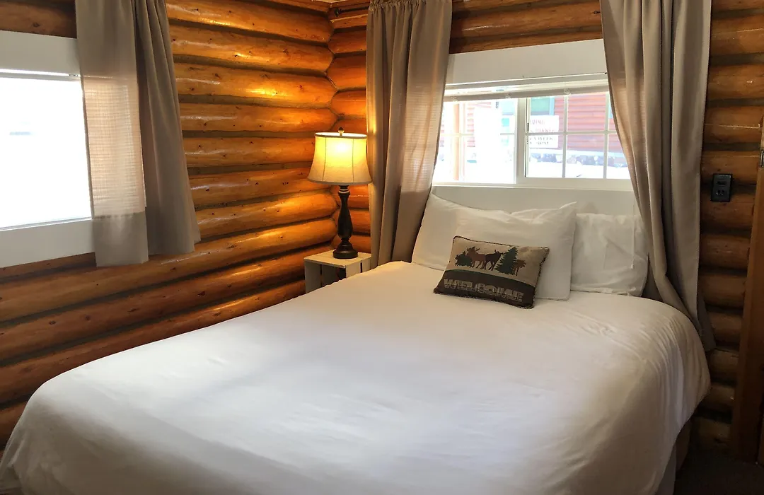 Sportsman'S Lodge-1