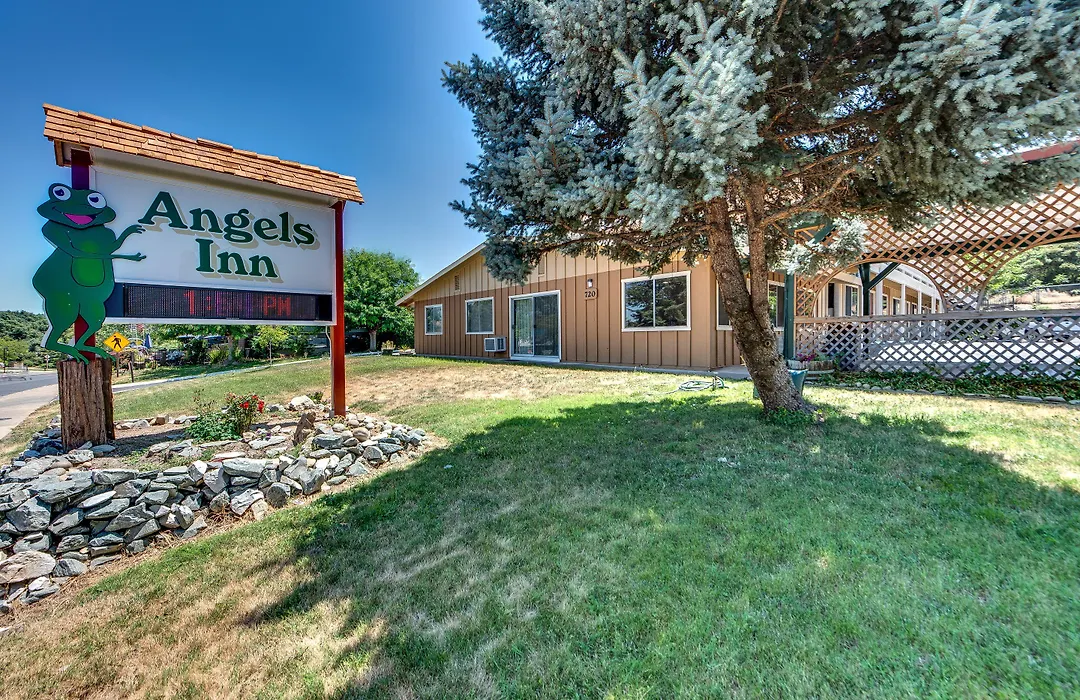 Angels Inn-1
