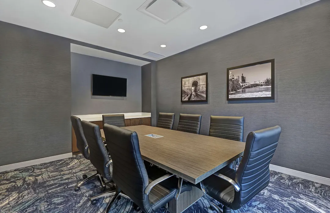 Hampton Inn Peterborough-1