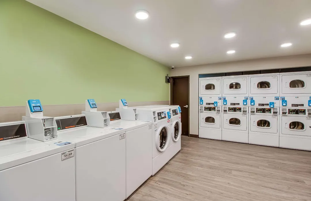 Woodspring Suites Bakersfield Airport-1