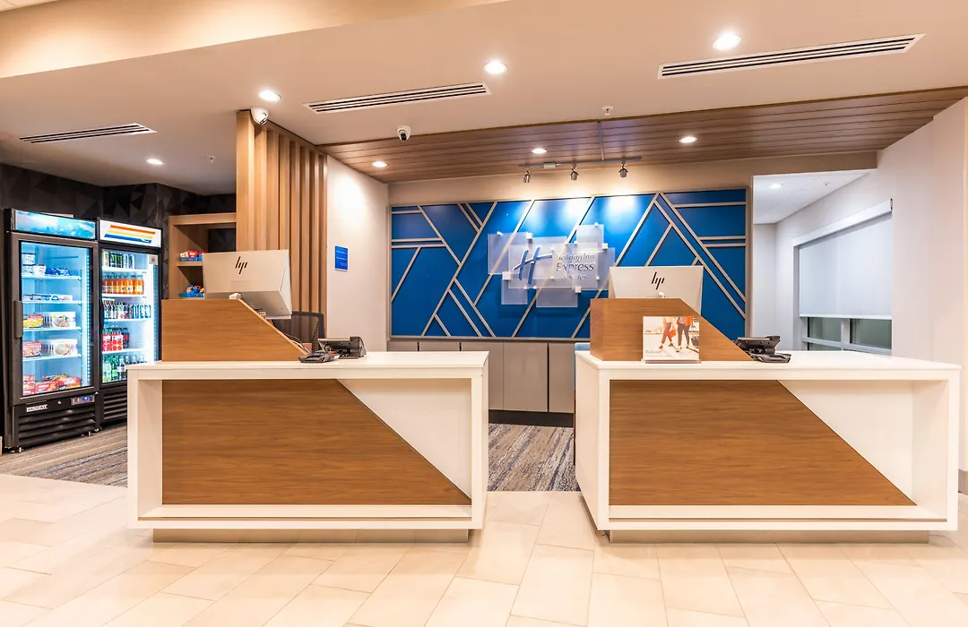 Holiday Inn Express & Suites Charlottesville By Ihg-1